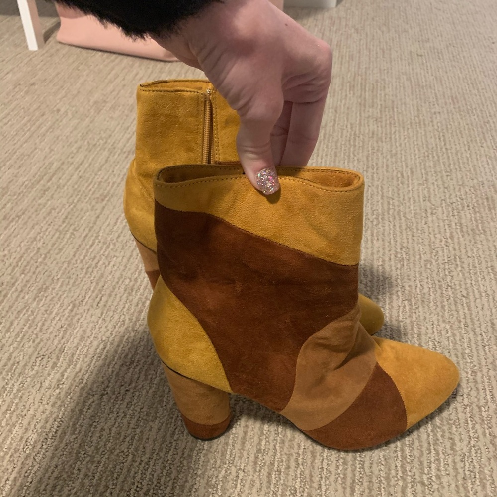Beautiful suede booties by Cape Robbin